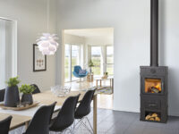 Svendsen 1 brændeovn med brændesokkel